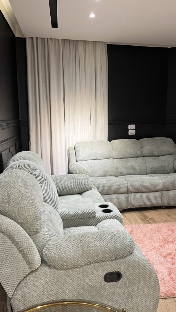 طقم انترية ليزي N بإطار خشب زان أحمر