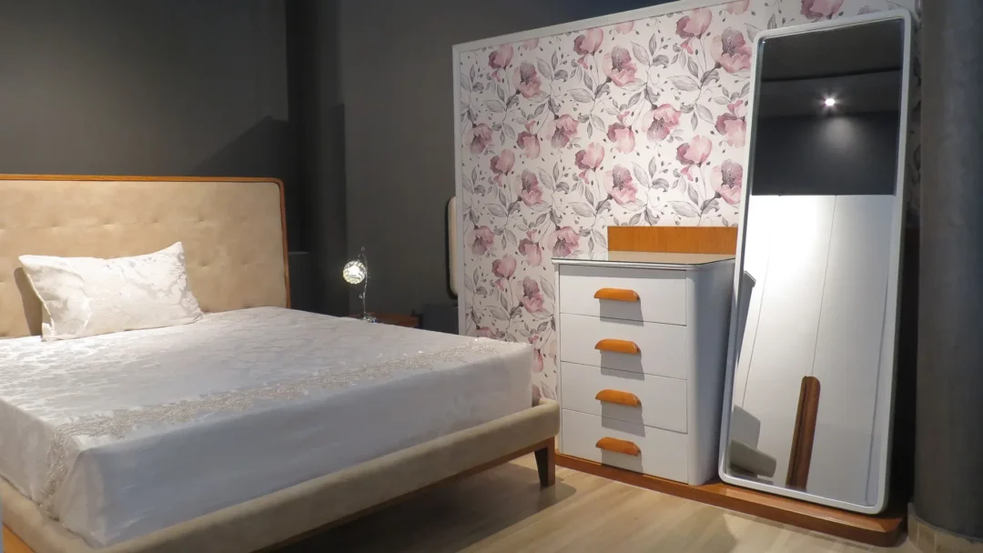 Minimal Bedroom Set - Image 2