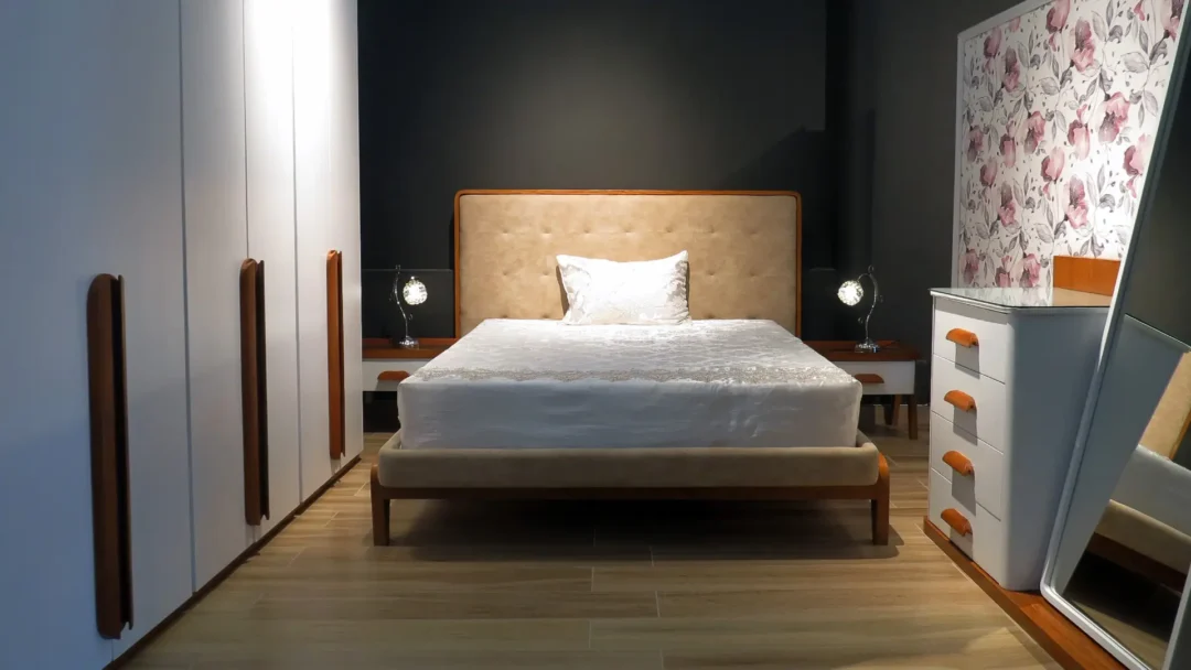 Minimal Bedroom Set - Image 3
