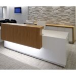 اشتري الان كاونتر أبيض وخشبي عرض 120 سم مغطى بطبقة HPL ANT.0081